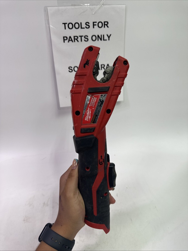 Milwaukee 2471-20 M12 Cordless Copper Tubing Cutter &ndash; Red H71