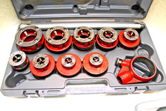 RIDGID 700 Pipe Threader w/ 12-R Die Set & Heavy Duty Ridgid Case (100% TESTED)