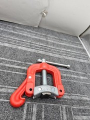 Ridgid 40A Yoke Vise Replacement Part 1/8&Prime;-2-1/2&Prime; Pipe Cap. *PICTURED ITEM ONLY*