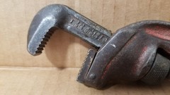 Vintage Ridgid E8 Offset Red Pipe Wrench working VGC