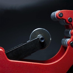 Pipe Tubing Cutter Tool 5/9&Prime; to 2-5/9&Prime; Outer Diameter for Cutting PVC PPR PE Pip