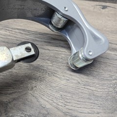 Large Gould Imperial Hi-Duty 2-4&Prime; Adjust-O-Matic Pipe Tubing Cutter 406-FA USA