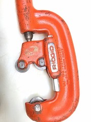 Ridgid 00-R Pipe Threader Die Set NPT w/ Ridgid No. 2A Pipe Cutter 1/4&Prime; &ndash; 1&Prime;