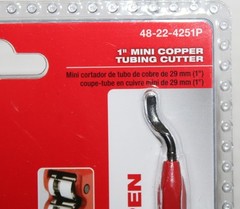 Milwaukee 1&Prime; Mini Copper Tubing Cutter + Bonus Reaming Pen 48-22-4251P &ndash; New