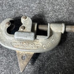VINTAGE THE RIDGE TOOL CO. RIDGID NO. 00 3/16 TO 1 1/8&Prime; O.D PIPE CUTTER
