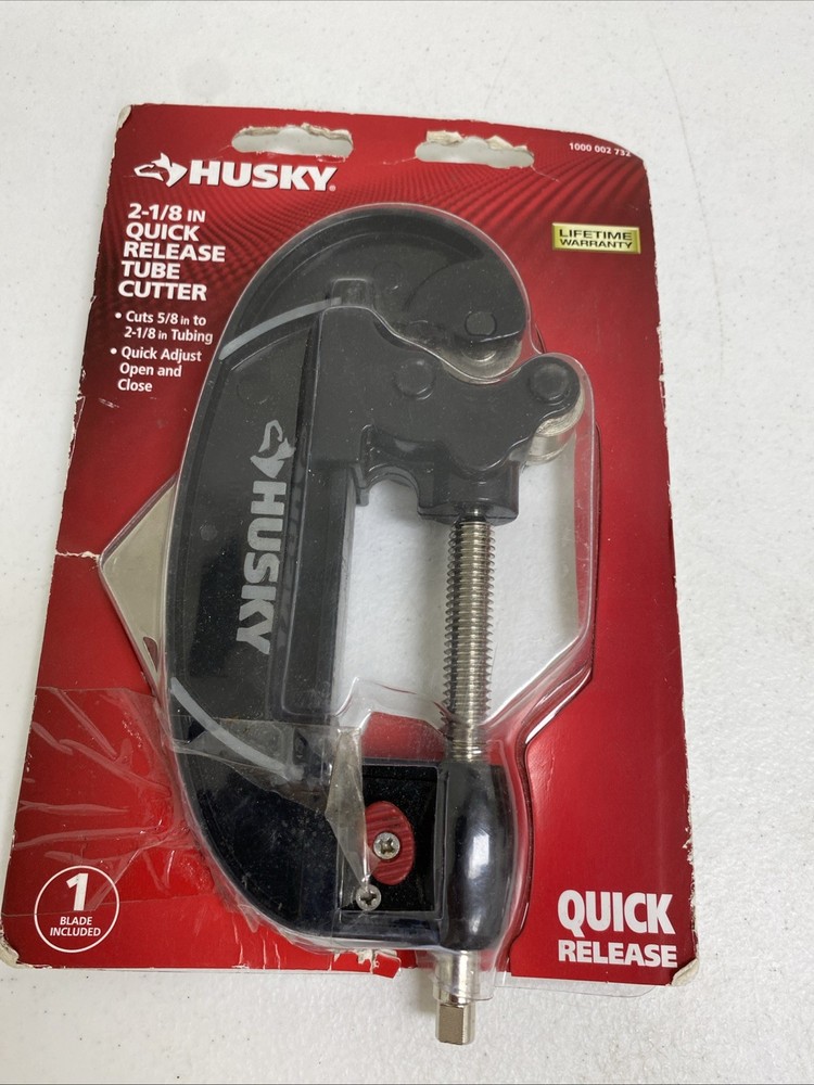 Husky Manual Ratcheting Quick-Release Tube Cutter Black 2-1/8&Prime; 1000 002 732