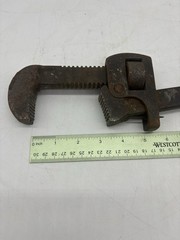 Vintage Heavy Duty Steel Offset Adjustable Pipe Wrench Monkey Plumber 16&Prime; &ndash; 19&Prime;