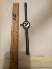 VINTAGE 7MM (M7 X 1.0) ROUND DIE + 9&Prime; STEEL 1&Prime; RND DIE HOLDER WRENCH