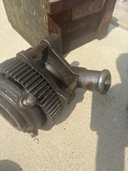 Toledo Pipe Threading Machine & Misc Tools w/ Crate