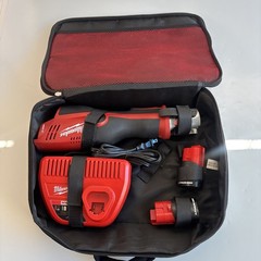 Milwaukee M12 Force Logic Press Tool 2473-20 With 2 Batteries Charger No jaws