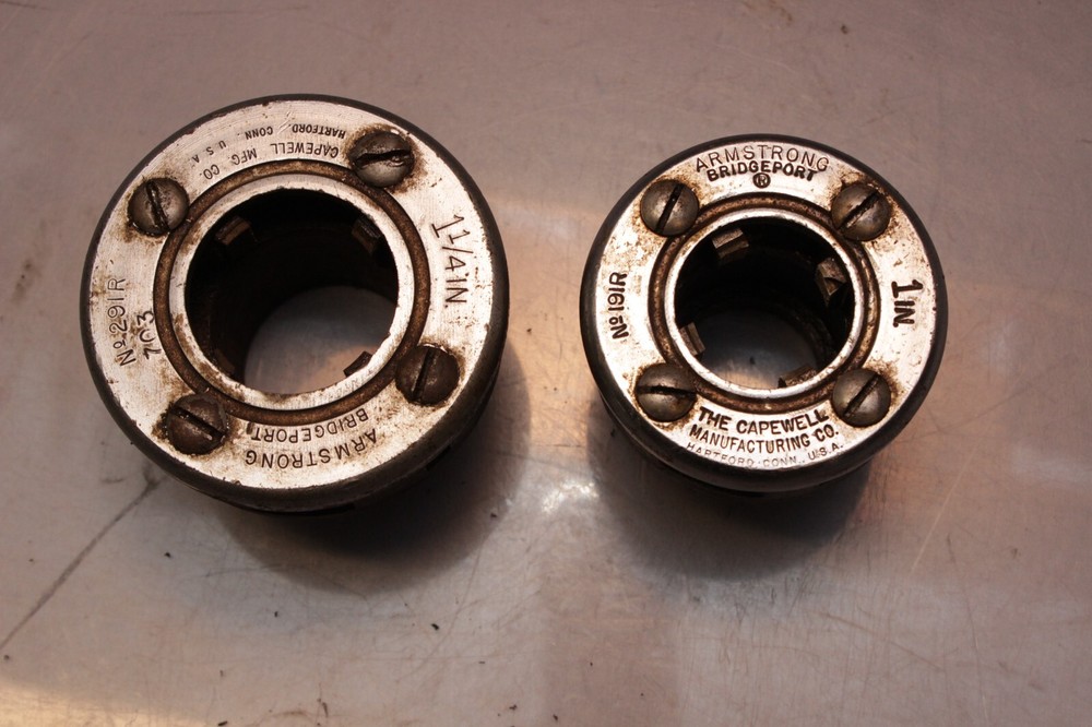 Armstrong bridgeport pipe threader dies 1-1/4 in 291r 703 h481; 1 in 191r 2874
