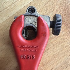 R.C. Mould Tools Small Ratcheting Tubing Pipe Cutter 1/8&Prime; to 3/8&Prime; RC.375 Canada