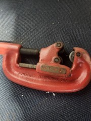 RIDGID No. 1-2 Screw Feed Pipe Cutter Red Hand Tool Elyria Ohio USA