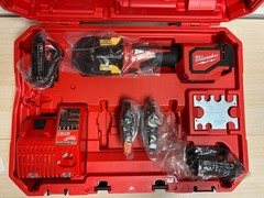 Milwaukee M18 Short Throw Press Tool Kit w/ Viega PureFlow&trade; Jaws, #2674-22P
