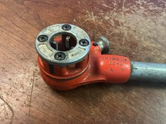 Ridgid 00-R With 1/2&rdquo; NPT Die Head (used)