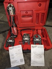 Milwaukee FORCE LOGIC Press Tool 2473-20 w 4 Jaws W Case and Accessories