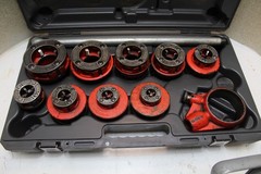 RIDGID 700 Pipe Threader w/ 12-R Die Set & Heavy Duty Ridgid Case (100% TESTED)