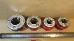 Armstrong 191 R Ratchetting Die Holder And Pipe Die Set 1 1/4, 1, 3/4, 1/2