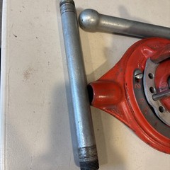 RIDGID Model No. 65r Ratchet Pipe Threader With 24&Prime; Handle (LotER 11-1)