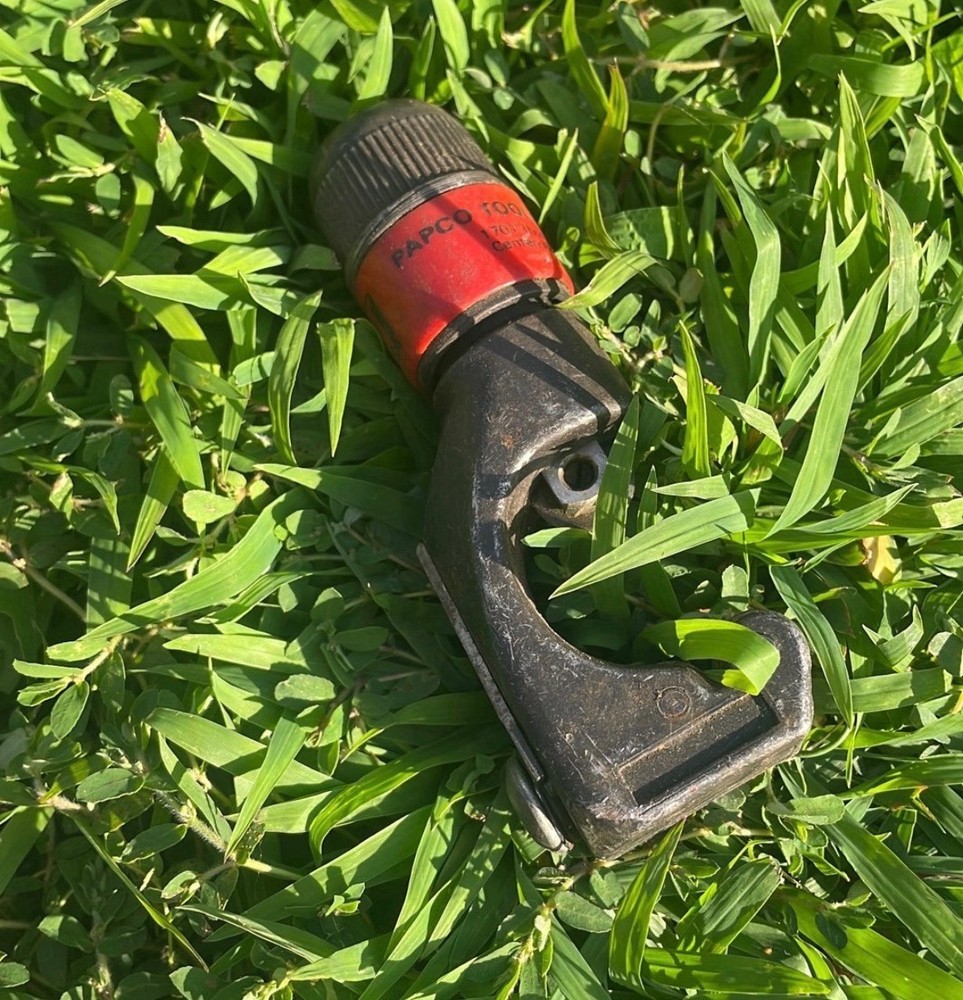 NICE VINTAGE PAPCO 515, HARD TO FIND PREMIUM TUBE CUTTER!