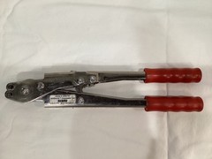 REHAU EVERLOC DELUXE PEX TOOL KIT, 1/2 TO 1 1/4 IN.