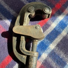 RARE ANTIQUE D. SAUNDERSONS 2&Prime; PIPE CUTTER NO. 2 PATENTED NOVEMBER 28 1880 R$133