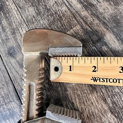 Ampco W-212 Non Sparking Bronze 14&Prime; Pipe Wrench Spark Proof 2 1/4&Prime; Jaw Opening