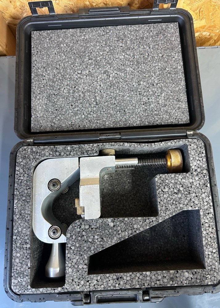 Cumberland Products Mainline Pipe Scraper 2&rdquo; &ndash; 4&rdquo; With Case