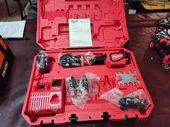 Milwaukee 2674-20 M18 Short Throw Press Tool With 3 Clamps & Batteries W/Case