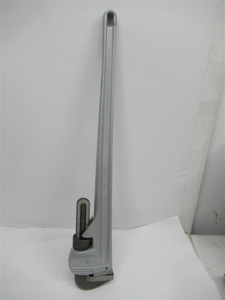 PW-36 , 36&Prime; HD Aluminum Straight Pipe Wrench, 4-1/2&Prime; Capacity &ndash; Made in USA