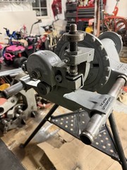 VICTAULIC MODEL 226M ROLL GROOVER 4 2&Prime; &ndash; 6&Prime; METAL PIPE RIDGID 4 300 ROLL GROOVER