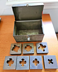 Early 1900s Misc NYE & Crown Conduit Pipe Threading Skip Tooth Square Dies w Box