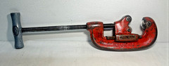 Vintage RIDGID Pipe Cutter No. 2 Heavy Duty 1/8&Prime; To 2&Prime; Ridge Tool Co No 1-2