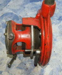 RIDGID No. 65-R / C 148-1 / C 104 &ndash; 1&Prime; to 2&Prime; &ndash; PIPE THREADER &ndash; w/ HANDLE