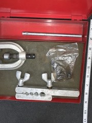 Snap0n TF-528-B Copper tubing Flaring Tool & Flare ends & case no cutting tool