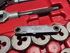 BOSCH TAP & DIE 37 PIECE TOOL SET 396501 SPIRAL POINT HEX DIES USA STEEL