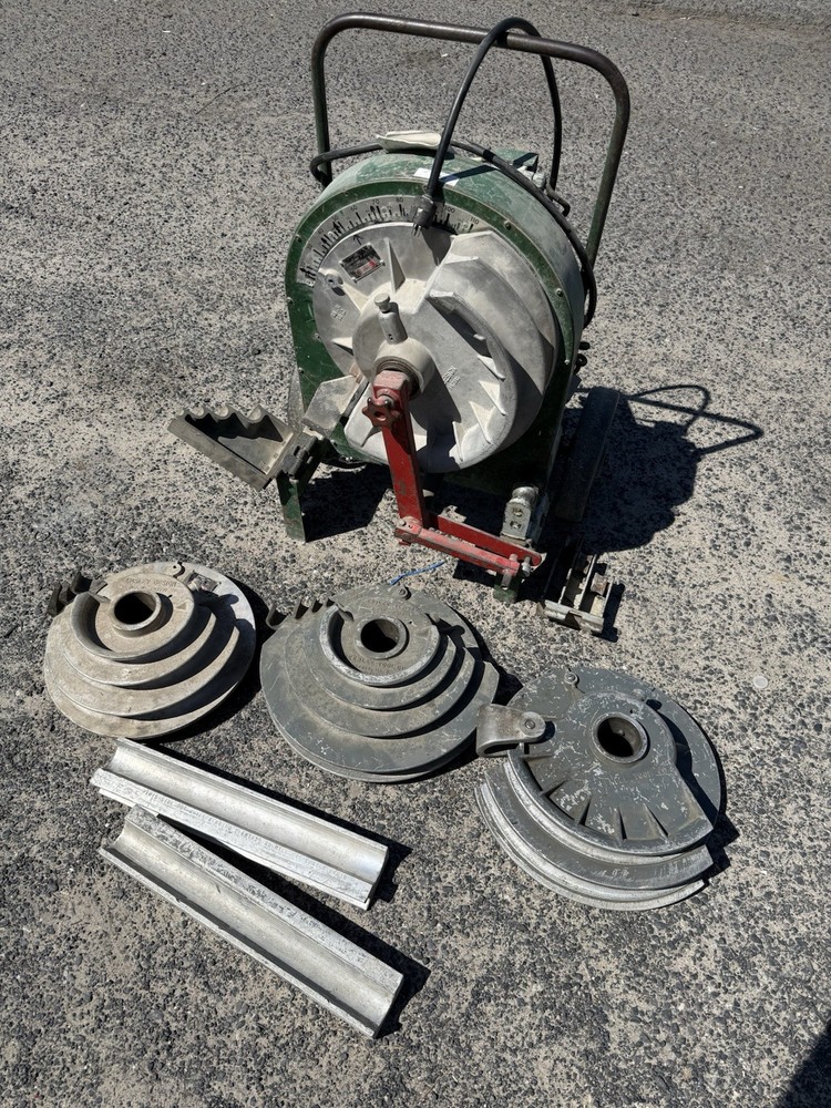 Greenlee 555 Conduit Pipe Bender 2 RIGID PVC Shoes 2 Rollers 1/2&Prime; to 2&Prime; IMC EMT