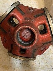 Ridgid No. 30-A 3-Way Pipe Threader 3/8&Prime; x 1/2&Prime; x 3/4&Prime; Craftsman pipe vise clamp