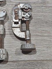 VINTAGE (2) RIDGE NO.15 PIPE CUTTER AND gENERAL NO 120 PIPE CUTTER