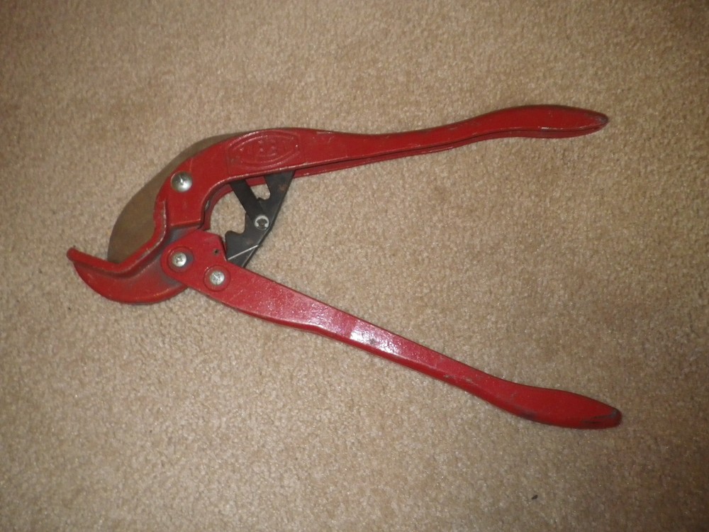 Reed Manufacturing RS2 2&Prime; Ratchet Shears PE, PP, PEX, and ABS Pipe & Tubing