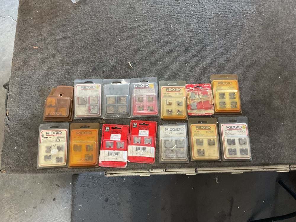 Mixed lot of Ridgid Pipe Dies 1/2&Prime; 3/4&Prime; 1-1/4&Prime; Berkley BT-00003 37875 37825 3782