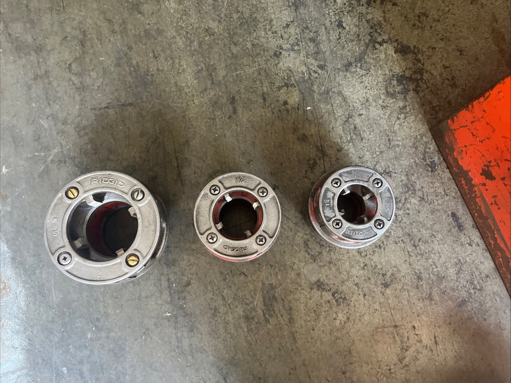 Ridgid 12-R pipe threader die set new style