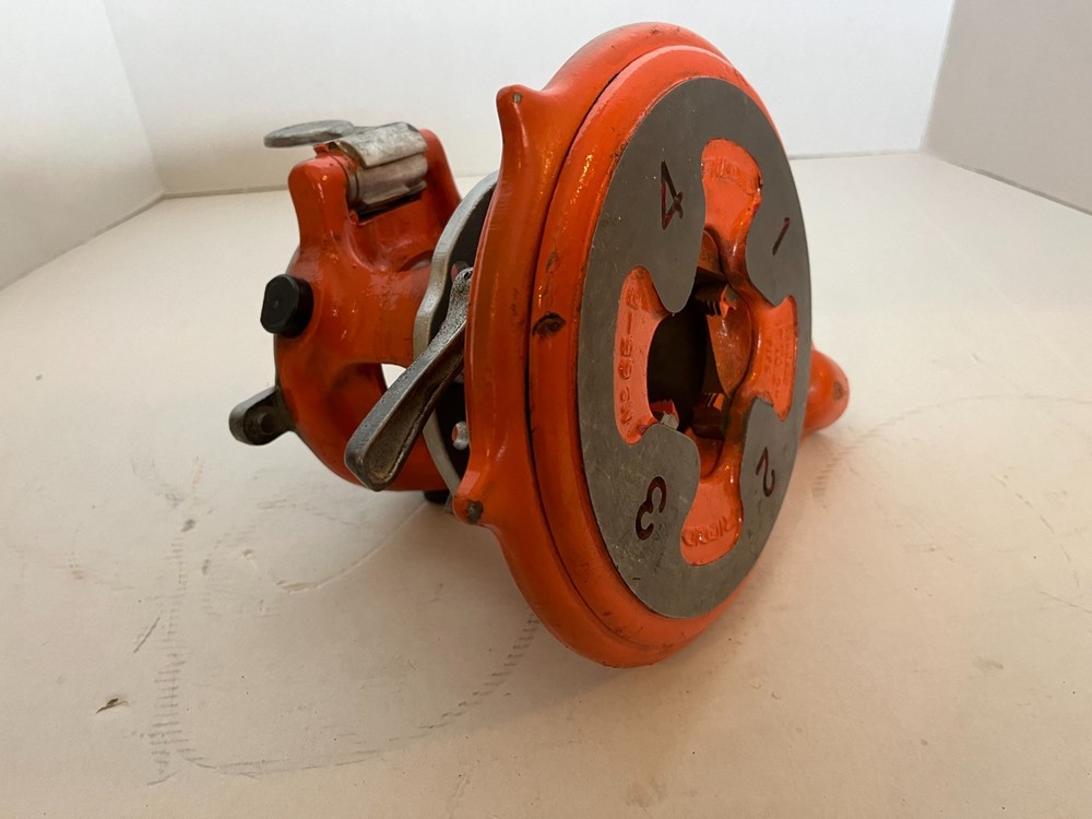 RIDGID No. 65-R Manual Pipe Threader Set 1&Prime;-2&Prime; Pipe