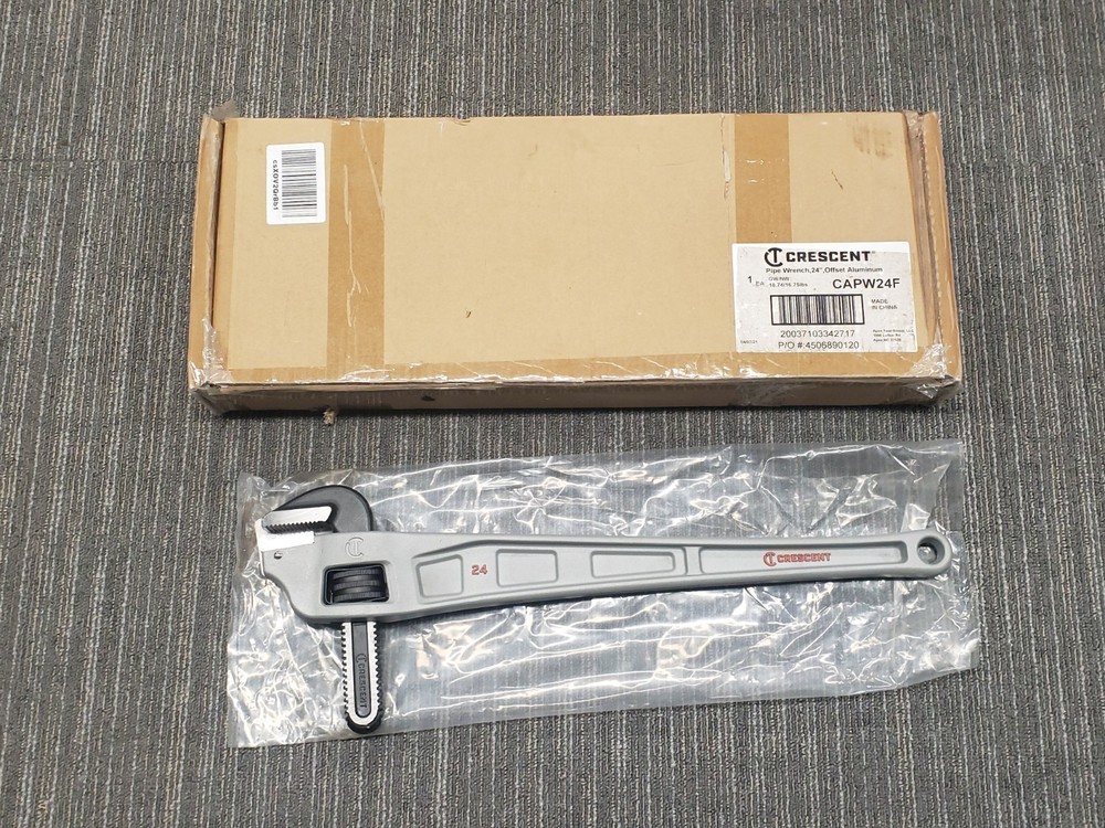NEW Crescent CAPW24F Pipe Wrench Aluminum Offset Handle 24&Prime; &ndash; FREE SHIPPING