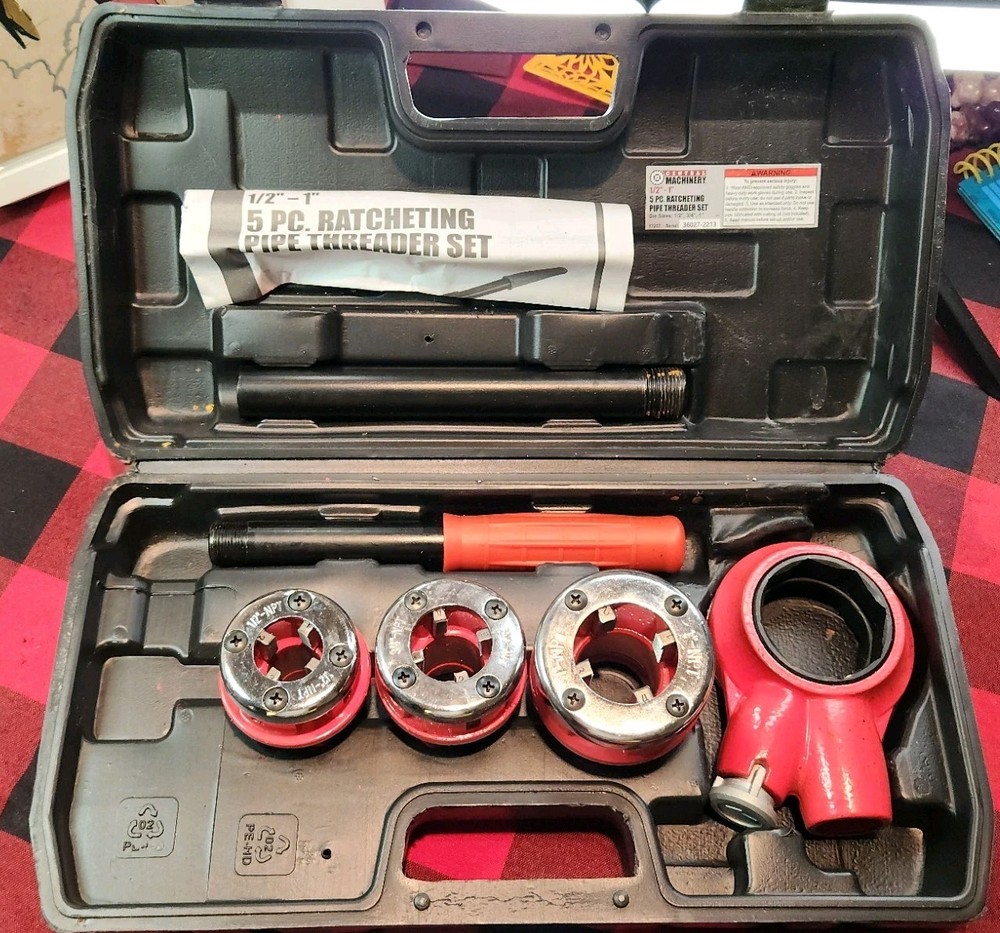 Central Machinery 1/2&Prime;- 1&Prime; 5-Piece Ratcheting Pipe Threader Set &ndash; 57257