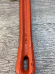 Pipe Wrench 18&Prime; in Overall Length Orange Paint &ndash; used a few times &ndash; EUC &ndash; Steel