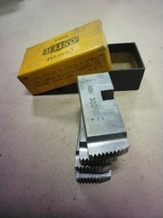 Oster Series 300 Threading Die Set 1 & 1-1/4&rdquo;HS #1, 2, 3, 4