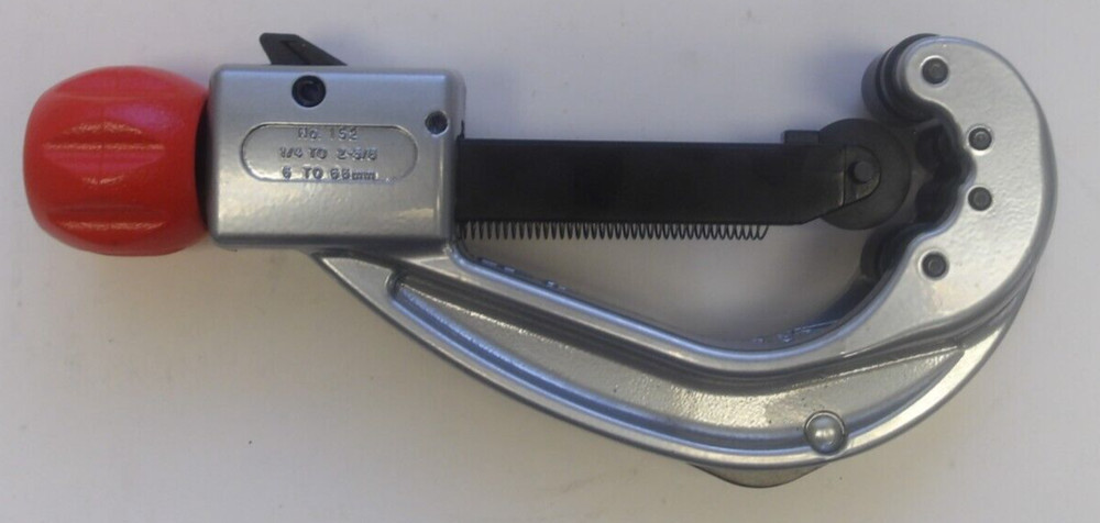 RIGID CAT NO: 152 QUICK ACTING TUBE CUTTER 1/4&Prime;-2-5/8&Prime; (6mm-66mm)