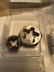 8 New Westward Taps And Dies 3/4 And 1/2 2LXE8 2LXF5