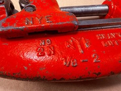 NICE &ndash; NYE Tool No. 2N Wide Roll Pipe Cutter 1/8&Prime; to 2&Prime; Chicago, IL &ndash; Heavy Duty